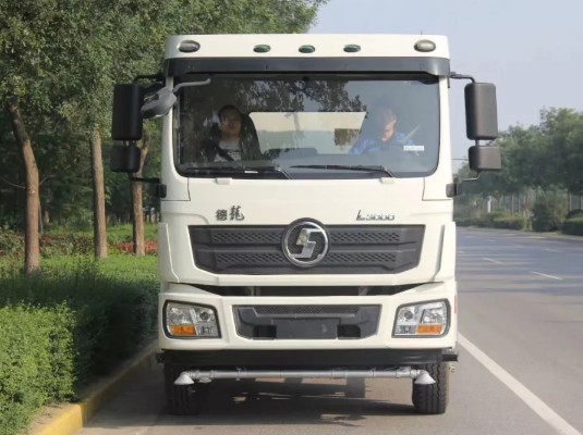12噸灑水車多少錢一臺_國六13方陜汽德龍L3000綠化灑水車