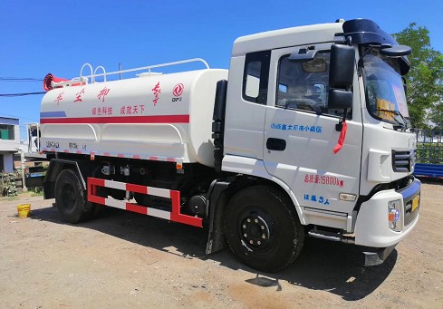 出售兩臺19年的帶戶帶霧炮二手灑水車