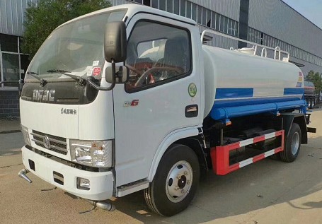 二手5方灑水車帶戶低價出售