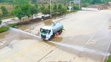 12方灑水車多少錢一臺(tái)_國六12方東風(fēng)華神KL5綠化灑水車廠家價(jià)格3