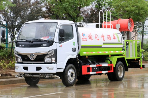 5噸灑水車參數_國六5方東風福瑞卡帶霧炮灑水車廠家價格