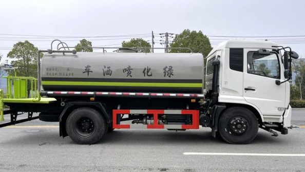 國六東風天錦灑水車側面 國六東風天錦灑水車側面