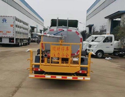 國六東風(fēng)小霸王3方藍(lán)牌灑水車 國六東風(fēng)小霸王3方藍(lán)牌灑水車