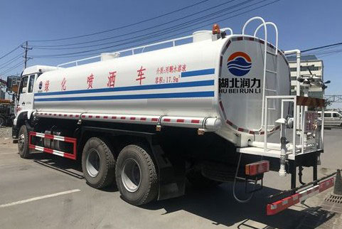 重汽斯太爾310馬力22方灑水車實車展示