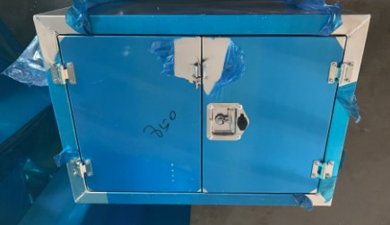 灑水車的工具箱廠家定制_鋁合金雙開(kāi)門(mén)灑水車工具箱 灑水車的工具箱廠家定制_鋁合金雙開(kāi)門(mén)灑水車工具箱